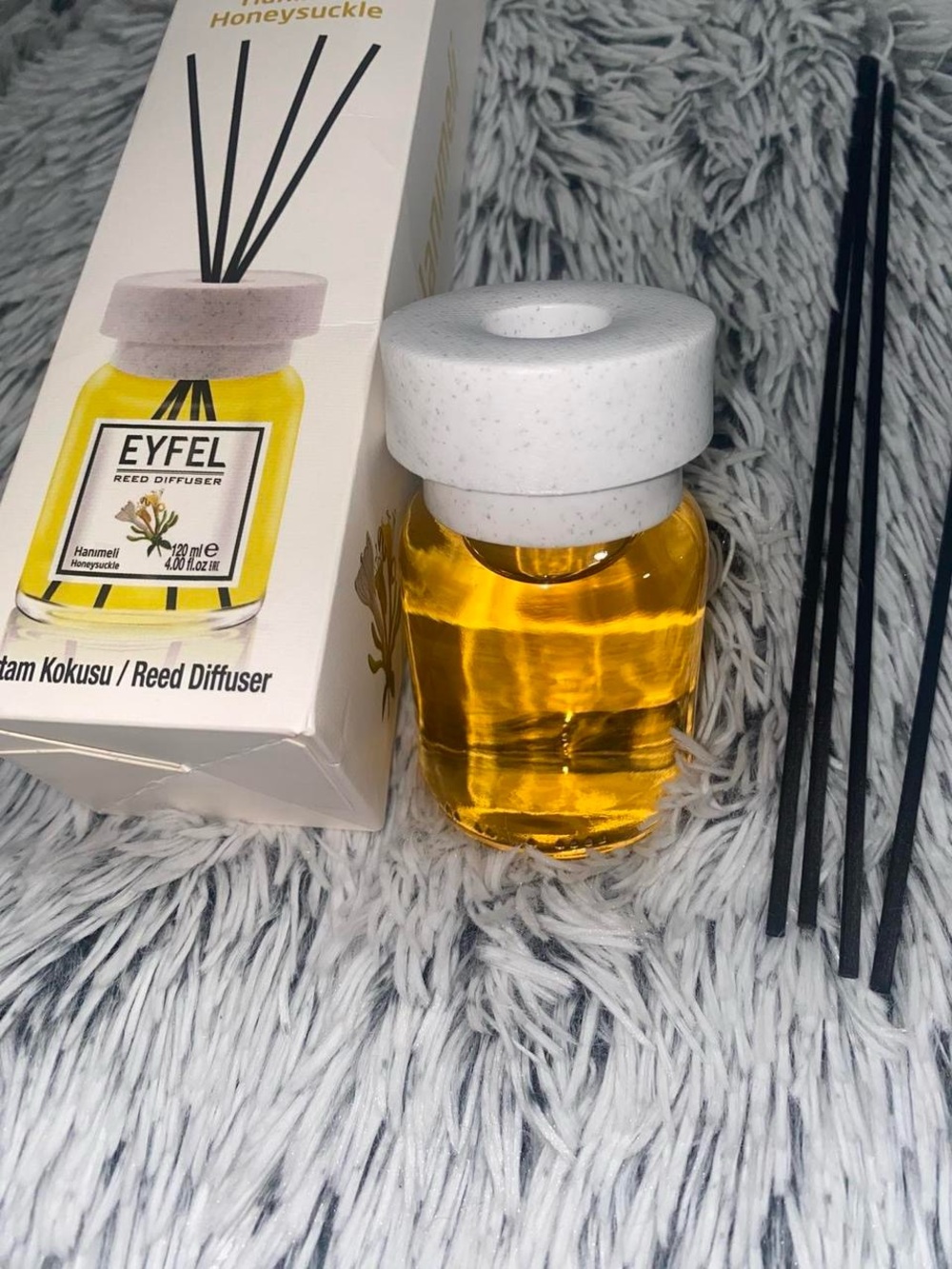 EYFEL Hanmiell Honeysuckle Reed Diffuser - Picture 6 of 8
